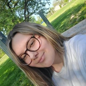 Meet your Posher, Elisabeth